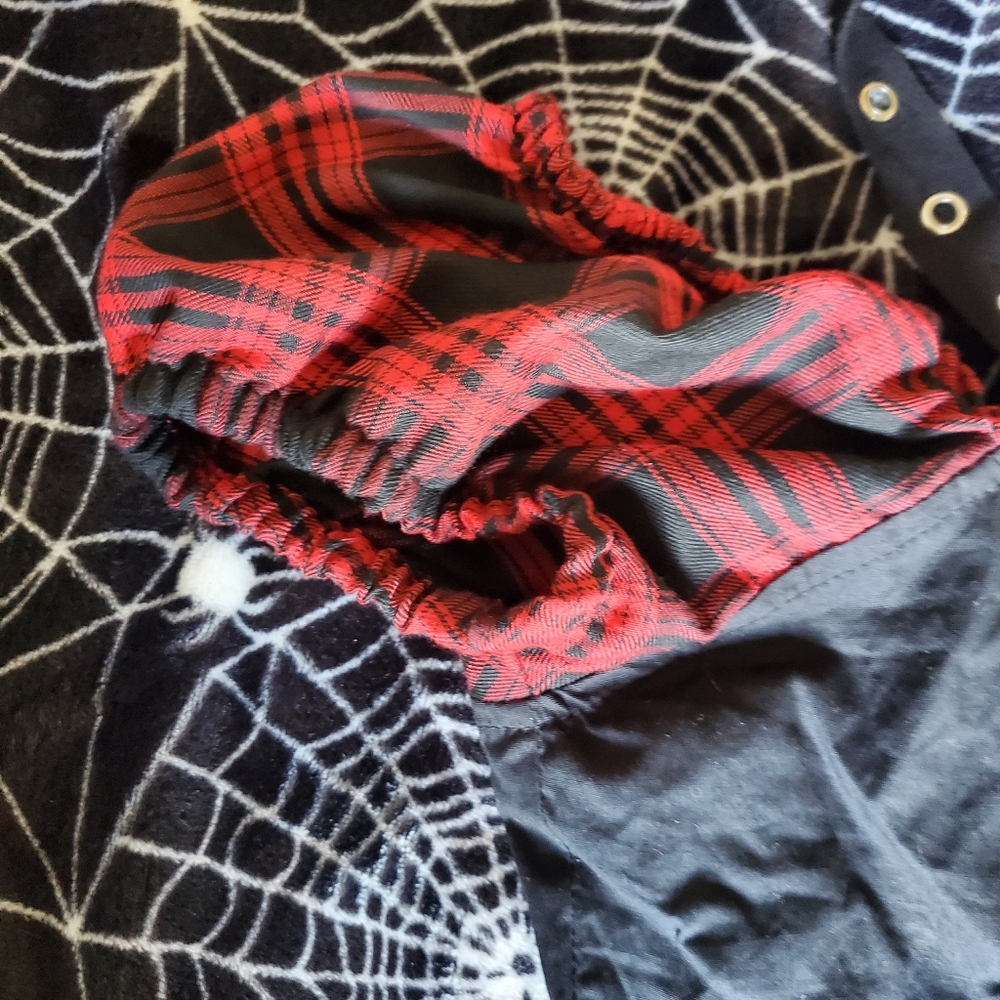HOT TOPIC LACE UP TOP - Picture 9 of 11